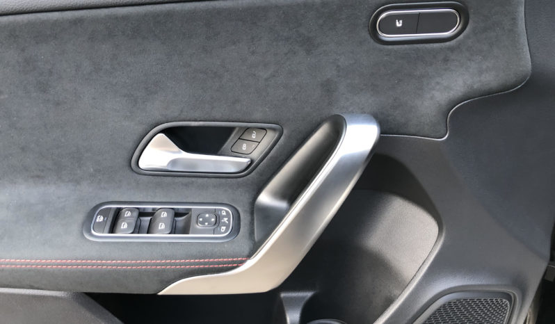 Mercedes Classe A 180 d 116ch AMG Line 7G-DCT FULL TOIT/GPS/SEMI-CUIR/MBUX/CAMERA/18″ complet