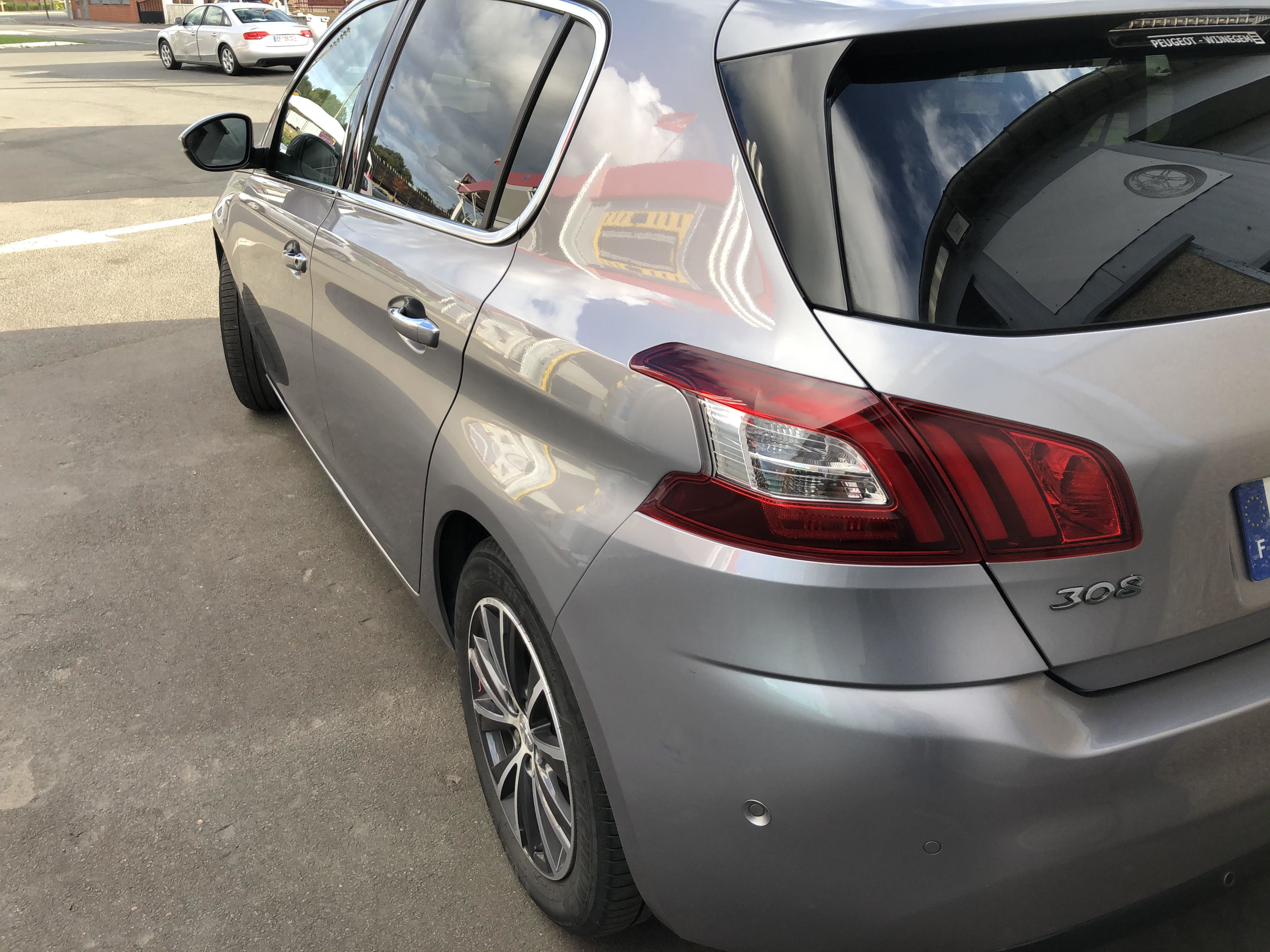 Peugeot 308 1.6 BlueHDI 120 FELINE FULL TOIT/FULL LED/CUIR/GPS