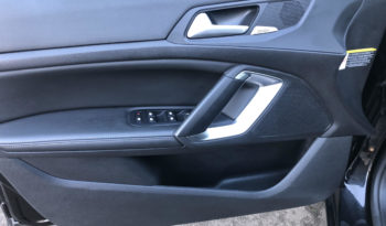 Peugeot 308 1.6 BlueHDI 120 FELINE FULL TOIT/FULL LED/CUIR/GPS/CAMERA/DENON/PARK ASSIST/16″ complet
