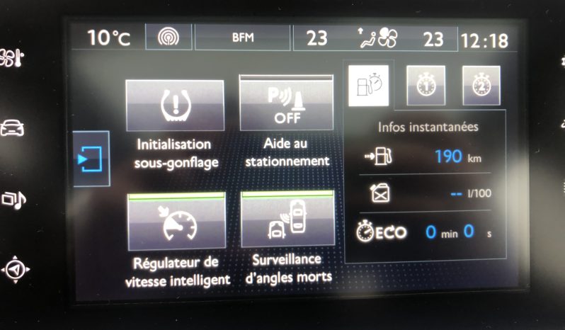 Peugeot 1.6 Blue HDI 120 Allure FULL TOIT/GPS/CAMERA/PARK ASSIST/REGULATAUR INTELLIGENT/16″ complet