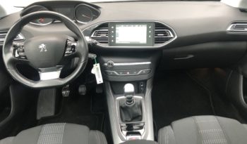 Peugeot 1.6 Blue HDI 120 Allure FULL TOIT/GPS/CAMERA/PARK ASSIST/REGULATAUR INTELLIGENT/16″ complet