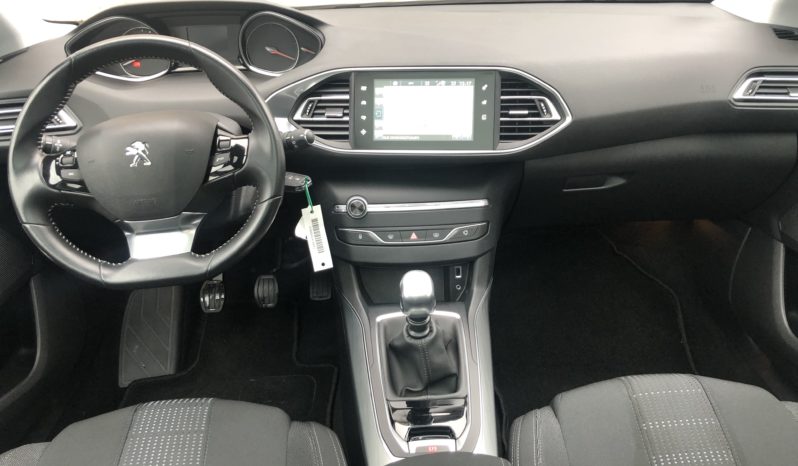 Peugeot 1.6 Blue HDI 120 Allure FULL TOIT/GPS/CAMERA/PARK ASSIST/REGULATAUR INTELLIGENT/16″ complet